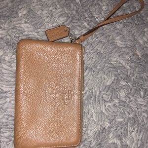 Tan leather coach wallet (basically new)